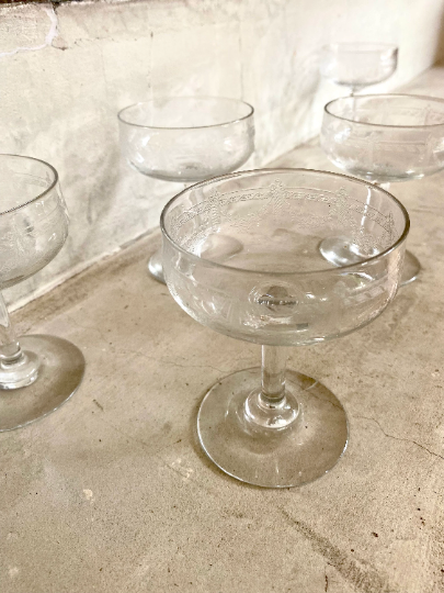 Coupe à Champagne en Verre Gravé, Collection Vintage, Vaisselle Française Ancienne
